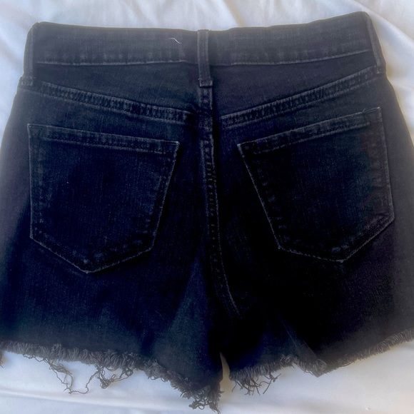 OLD NAVY BLACK DEMIN SHORTS - Picture 4 of 6